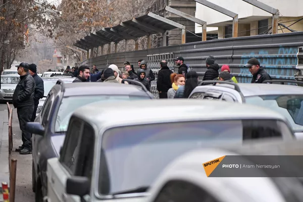 Акция протеста водителей против подорожания ОСАГО (18 февраля 2022). Еревaн Акция протеста водителей против подорожания ОСАГО (18 февраля 2022). Еревaн - Sputnik Армения