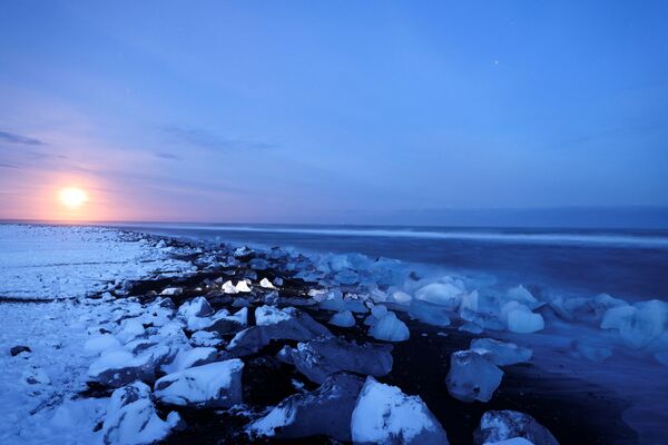 Սառցե ծովալճից պոկված սառցակտորները - Sputnik Արմենիա