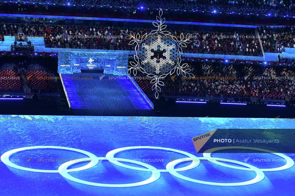 После этого олимпийский огонь погасили После этого олимпийский огонь погасили - Sputnik Армения