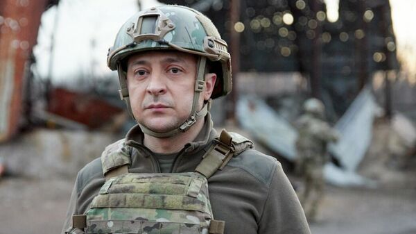 Президент Украины Владимир Зеленский посетил передовые позиции военных в Донецкой области (17 февраля 2022). Украина - Sputnik Армения