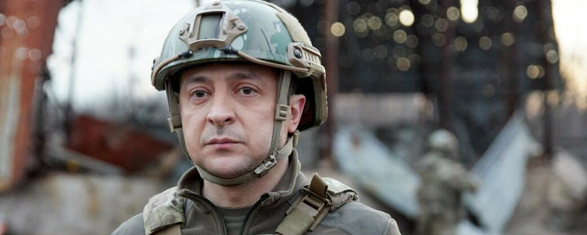 Президент Украины Владимир Зеленский посетил передовые позиции военных в Донецкой области (17 февраля 2022). Украина - Sputnik Армения, 1920, 11.09.2024