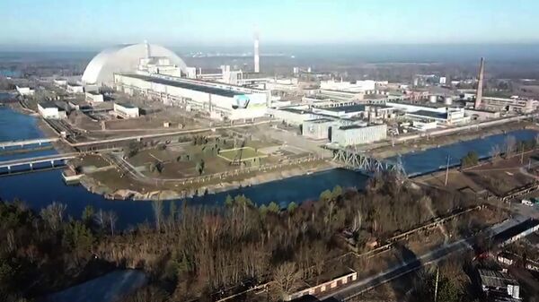 Вид на саркофаг четвертого энергоблока Чернобыльской АЭС - Sputnik Армения
