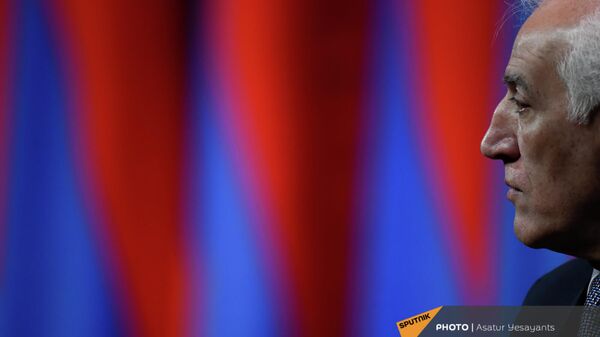 Ваагн Хачатурян во время официальной церемонии инаугурации (13 марта 2022). Еревaн - Sputnik Արմենիա