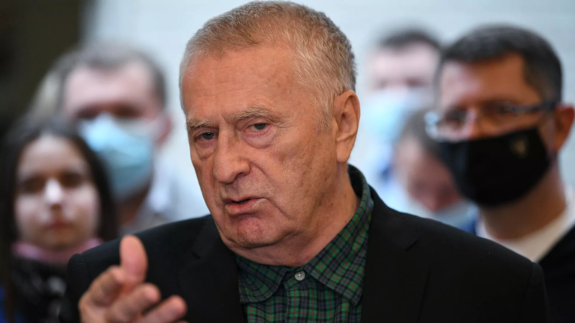 Лидер партии ЛДПР Владимир Жириновский во время посещения штаба ЛДПР по контролю за выборами депутатов Государственной Думы РФ (19 сентября 2021). Москвa Лидер партии ЛДПР Владимир Жириновский во время посещения штаба ЛДПР по контролю за выборами депутатов Государственной Думы РФ (19 сентября 2021). Москвa - Sputnik Армения, 1920, 06.04.2022