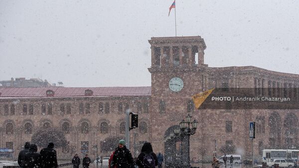 Весенний снег в Ереване - Sputnik Армения