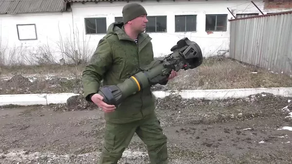 Захваченная украинская военная техника и вооружение западных стран передаётся подразделениям народной милиции Луганской и Донецкой Народных Республик для применения в боевых действиях против украинских войск - Sputnik Армения