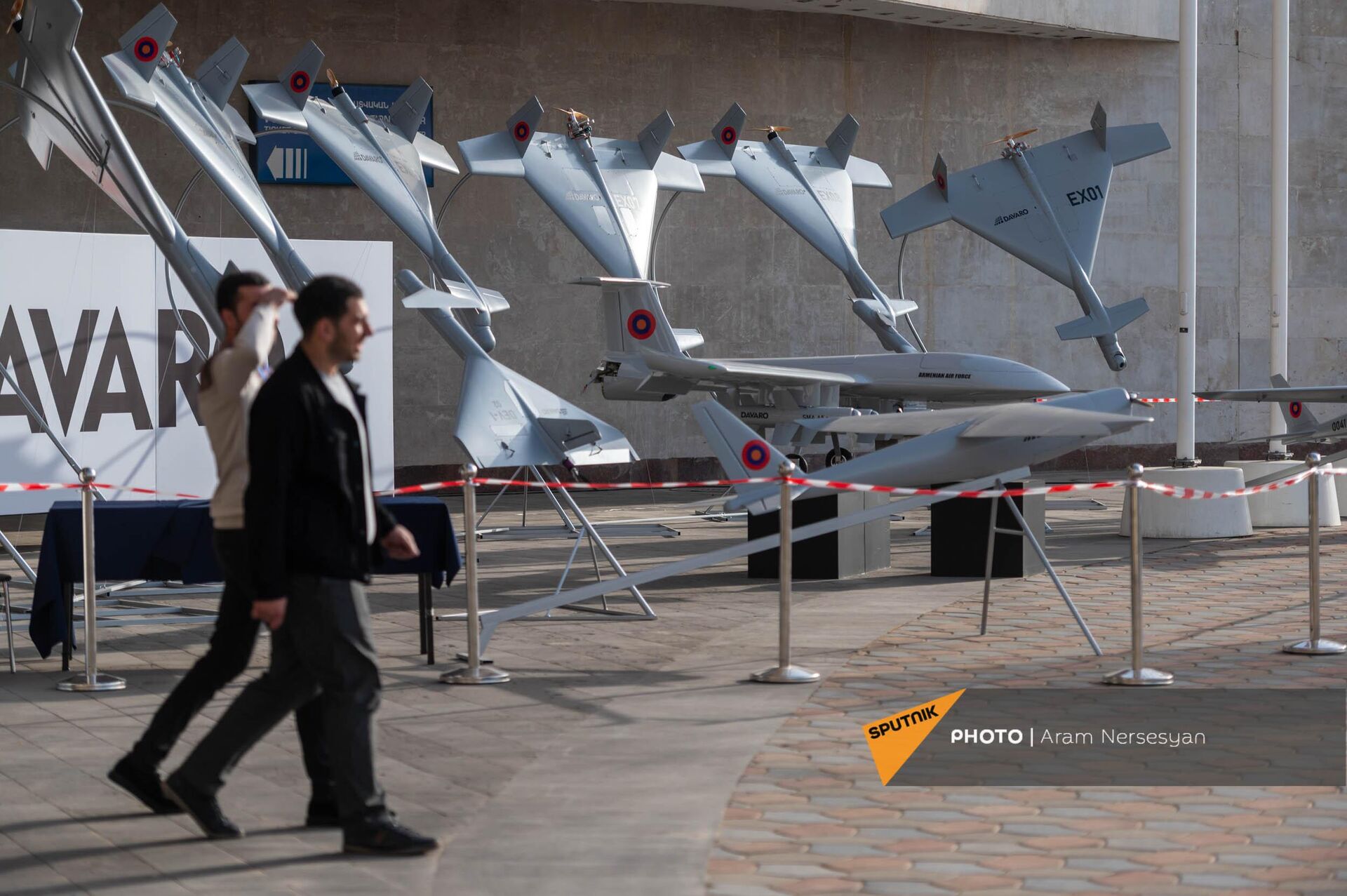Беспилотники компании Davaro на выставке оборонных технологий ArmHighTech 2022 (31 марта 2022). Еревaн - Sputnik Արմենիա, 1920, 31.03.2022