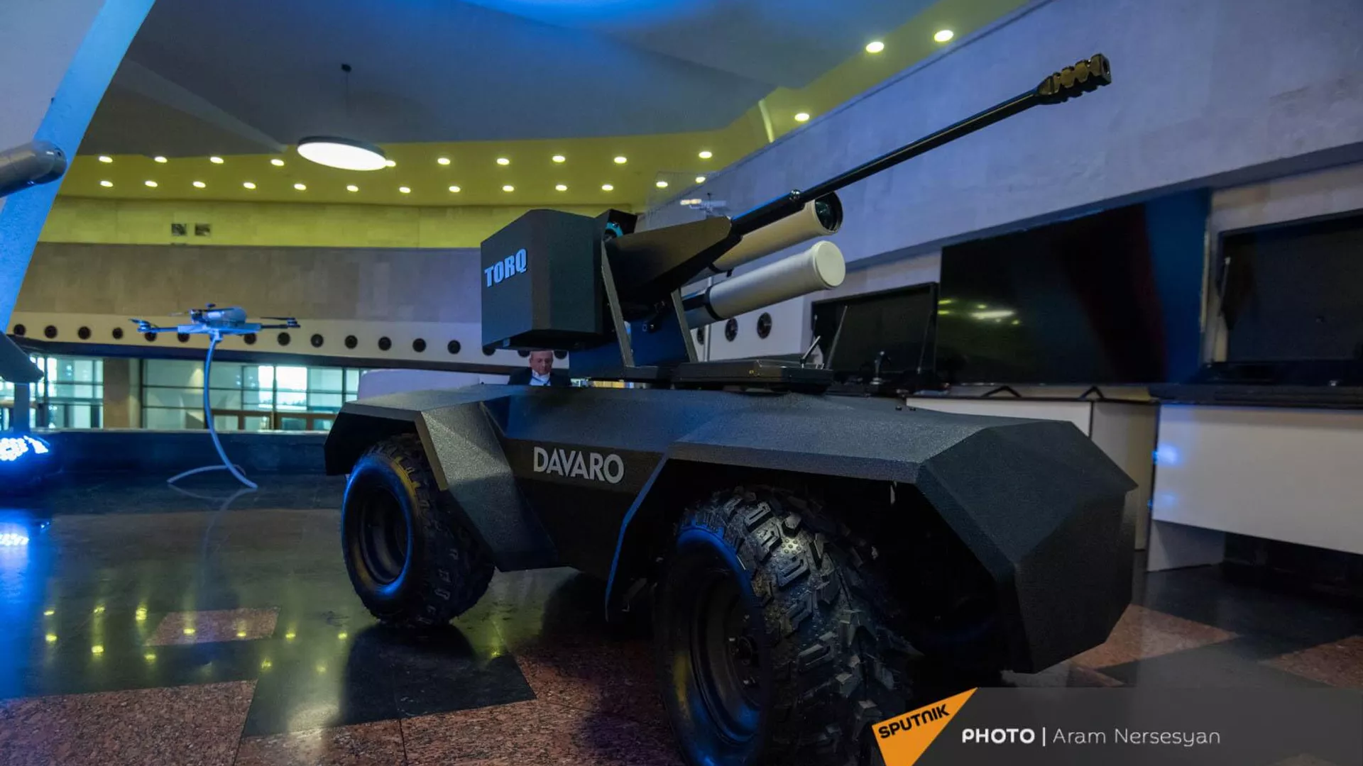Беспилотный БТР компании Davaro на выставке оборонных технологий ArmHighTech 2022 (31 марта 2022). Еревaн Беспилотный БТР компании Davaro на выставке оборонных технологий ArmHighTech 2022 (31 марта 2022). Еревaн - Sputnik Армения, 1920, 31.03.2022