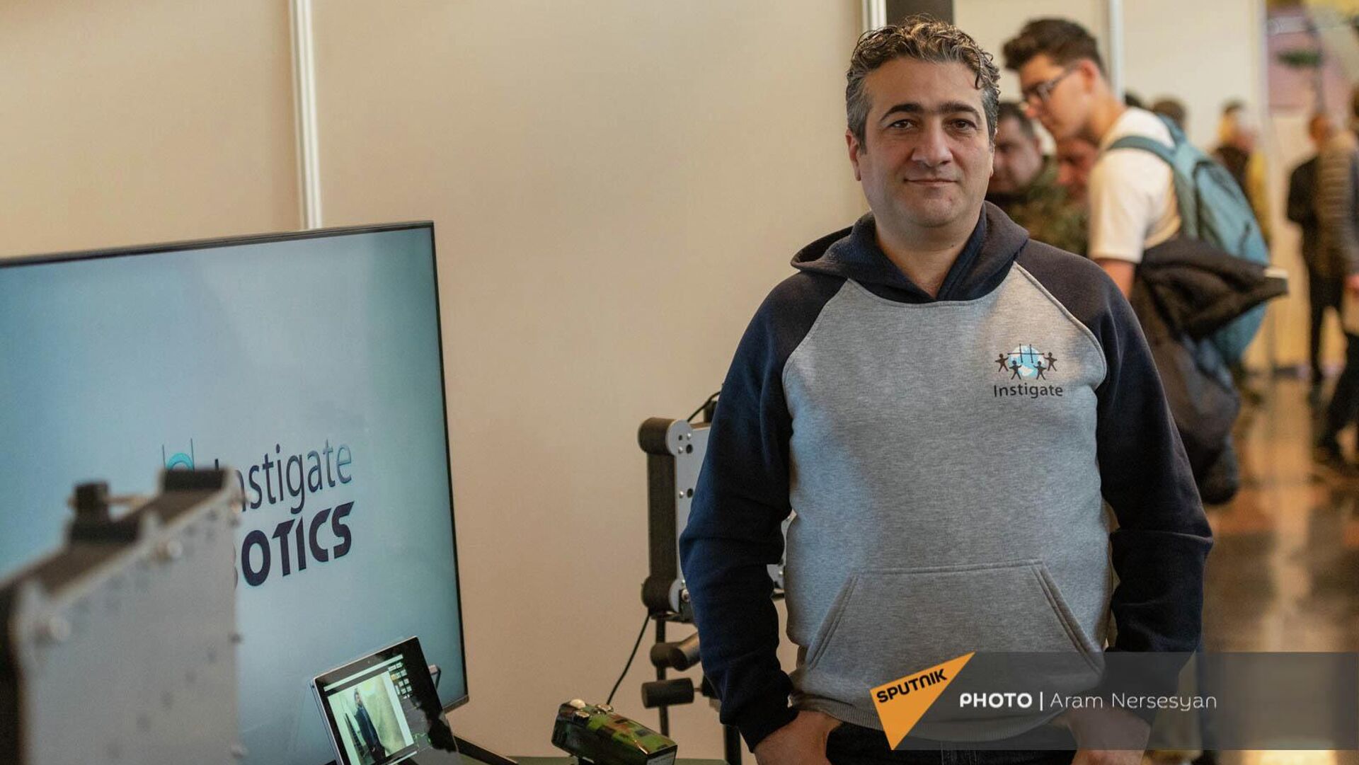Технический директор компании Instigate Robotics Рубен Генджян на выставке оборонных технологий ArmHighTech 2022 - Sputnik Армения, 1920, 16.03.2025