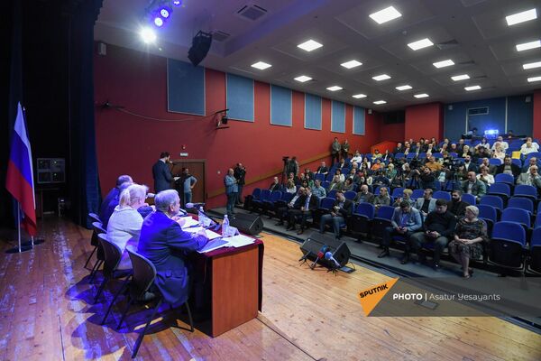 Конференция на тему Интеграция постсоветских стран, новые Евразийские идеи, новые возможности в Доме Москвы (6 апреля 2022). Еревaн - Sputnik Армения