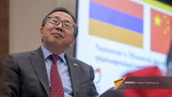 Посол Китая Фан Юнь во время конференции на тему Армения и Китай: Переосмысляя 30-летие установления дипломатических отношений (8 апреля 2022). Еревaн - Sputnik Армения