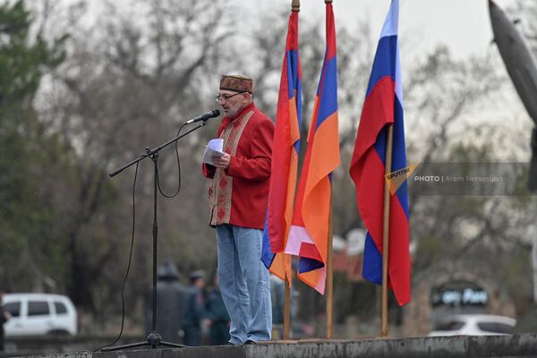 «Հայրենիքի վահան» պահեստազորի սպաների միության, ԱԱԾ պահեստազորի սպաների միության, «Պահեստազորի սպաներ» հասարակական կազմակերպության կազմակերպած ակցիան՝ ի պաշտպանություն նացիզմի դեմ ՌԴ ԶՈւ գործողությունների (8 ապրիլի, 2022թ)․ Երևան - Sputnik Արմենիա