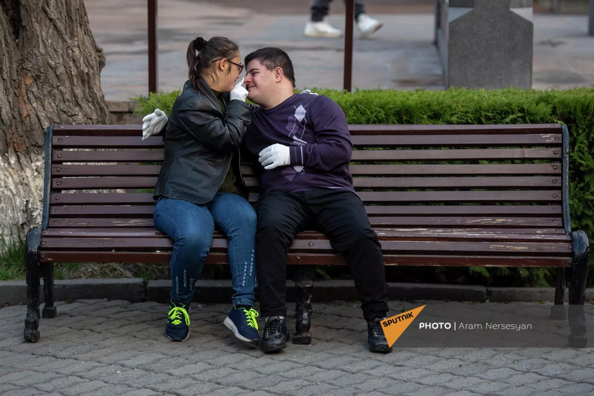 Солнечные дети продолжают сеять свет и любовь Солнечные дети продолжают сеять свет и любовь - Sputnik Армения, 1920, 13.04.2022
