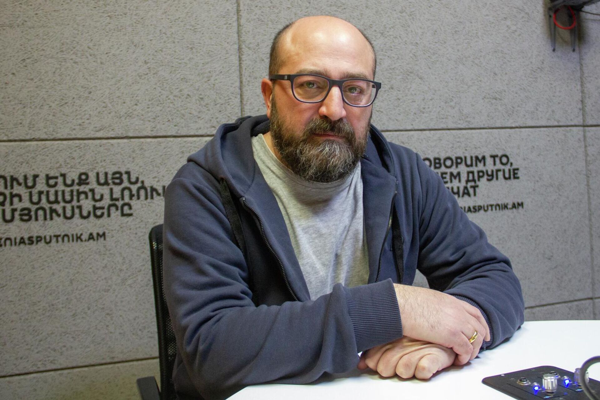 Мультипликатор Давид Саакянц в гостях радио Sputnik - Sputnik Армения, 1920, 21.04.2023