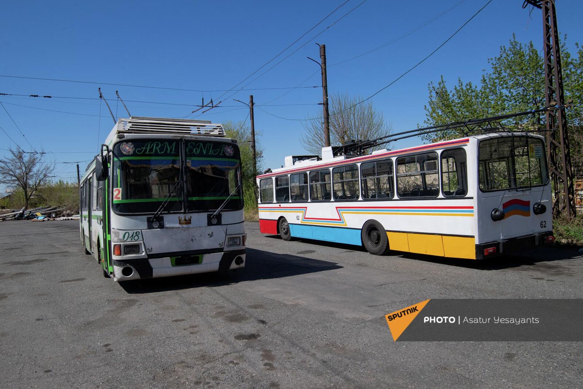 Троллейбусы в депо Ереванского электротранспорта  - Sputnik Армения, 1920, 20.04.2022