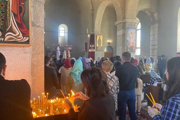 В День Святой Пасхи в монастыре Амарас была отслужена литургия (17 апреля 2022). Нагорный Карабах - Sputnik Армения