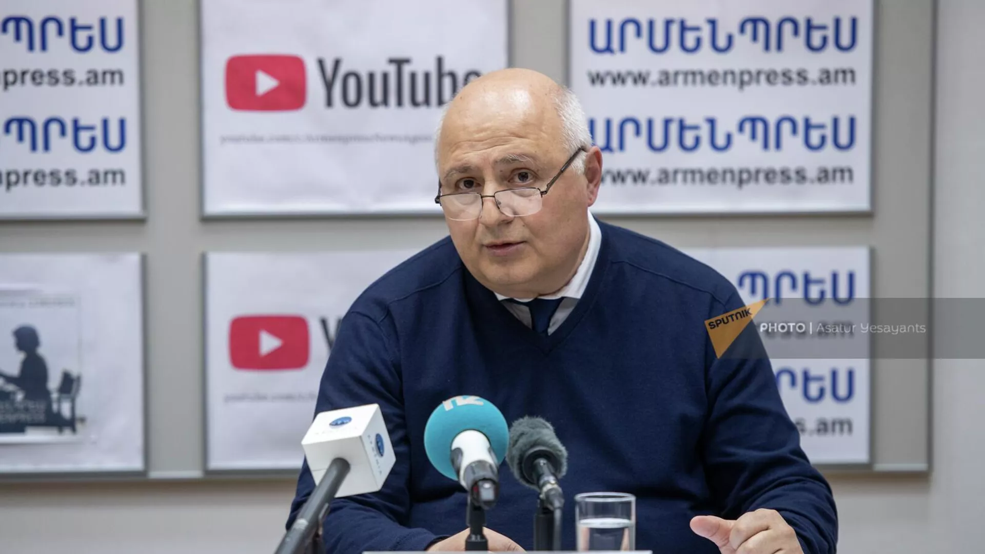 Директор музея-института Геноцида армян Арутюн Марутян на пресс-конференции (18 апреля 2022). Еревaн