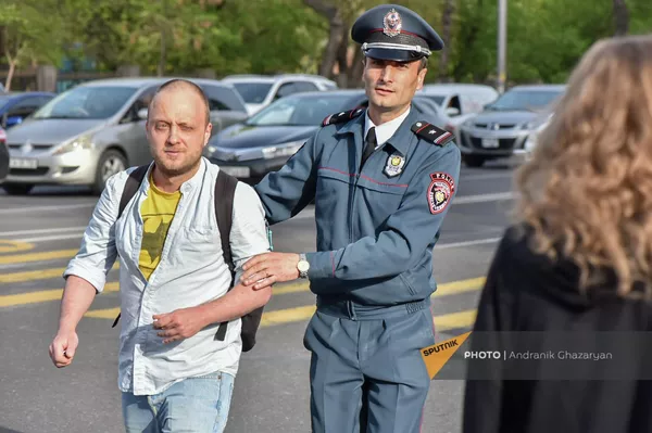 Акция протеста у российского посольства (21 апреля 2022). Еревaн Акция протеста у российского посольства (21 апреля 2022). Еревaн - Sputnik Армения