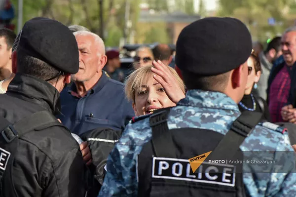Акция протеста у российского посольства (21 апреля 2022). Еревaн Акция протеста у российского посольства (21 апреля 2022). Еревaн - Sputnik Армения