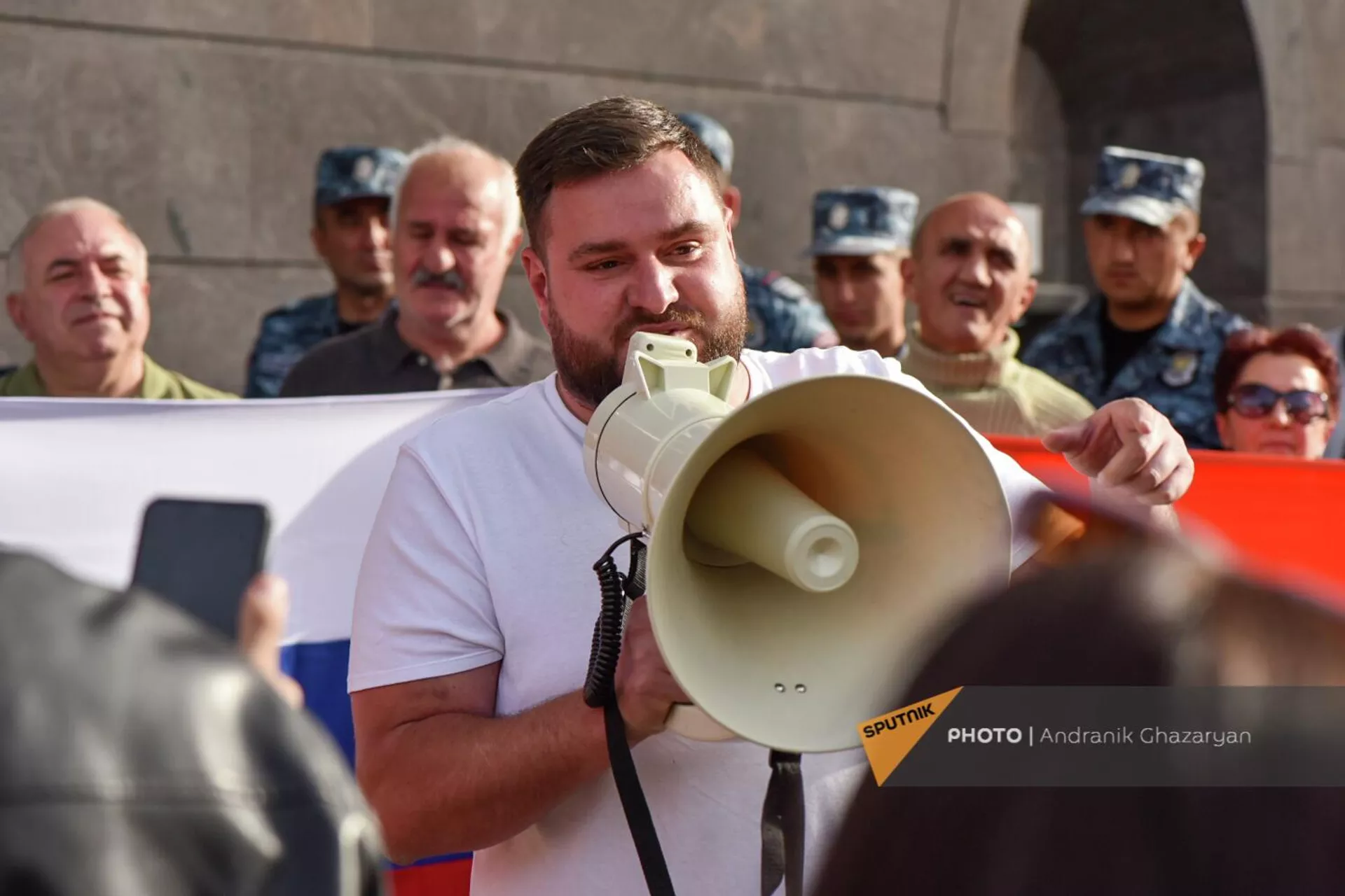 Акция протеста у российского посольства (21 апреля 2022). Еревaн Акция протеста у российского посольства (21 апреля 2022). Еревaн - Sputnik Армения, 1920, 21.04.2022