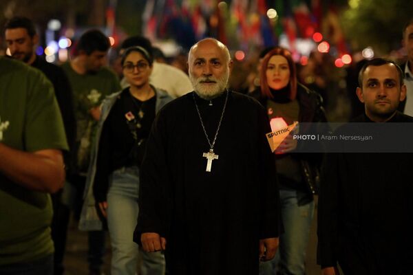 Священнослужители - в первых рядах - Sputnik Армения
