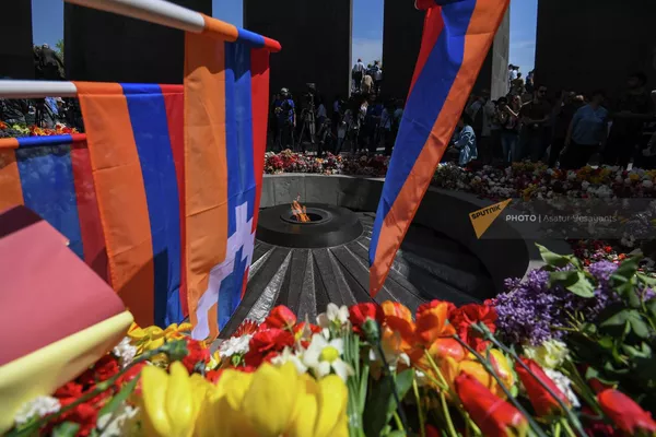 Флаги Армении и Арцаха Флаги Армении и Арцаха - Sputnik Армения