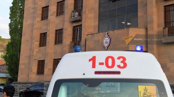 Медсестра пострадала в аварии с участием машины Скорой помощи в Ереване