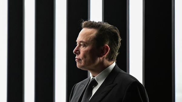 Генеральный директор Tesla Илон Маск на открытии завода Tesla Berlin Brandenburg в Грюнхайде (15 апреля 2022). Германия - Sputnik Армения