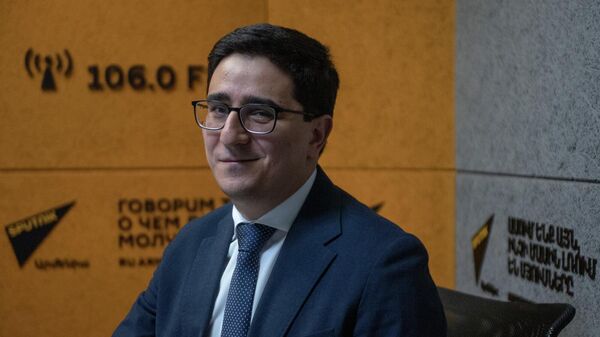 Представитель Армении в ЕСПЧ Егише Киракосян в гостях радио Sputnik Армения - Sputnik Армения