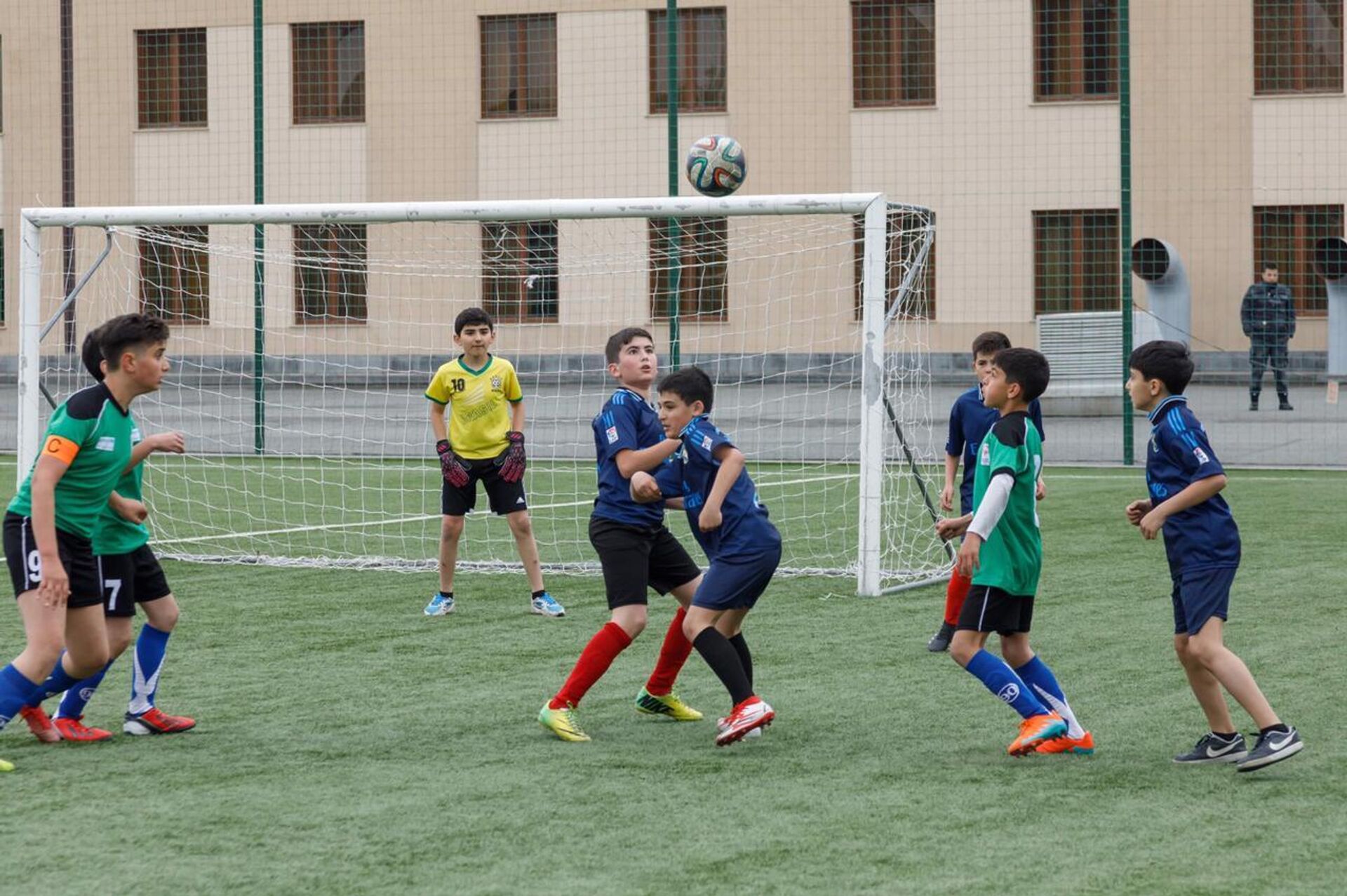 Детско-юношеский футбольный мини-турнир в честь 77-й годовщины Дня Победы в ВОВ - Sputnik Արմենիա, 1920, 09.05.2022