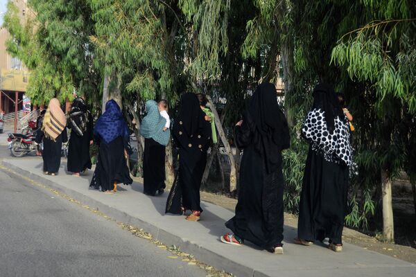В субботу талибы еще раз приказали женщинам полностью закрывать лица в общественных местах. - Sputnik Армения