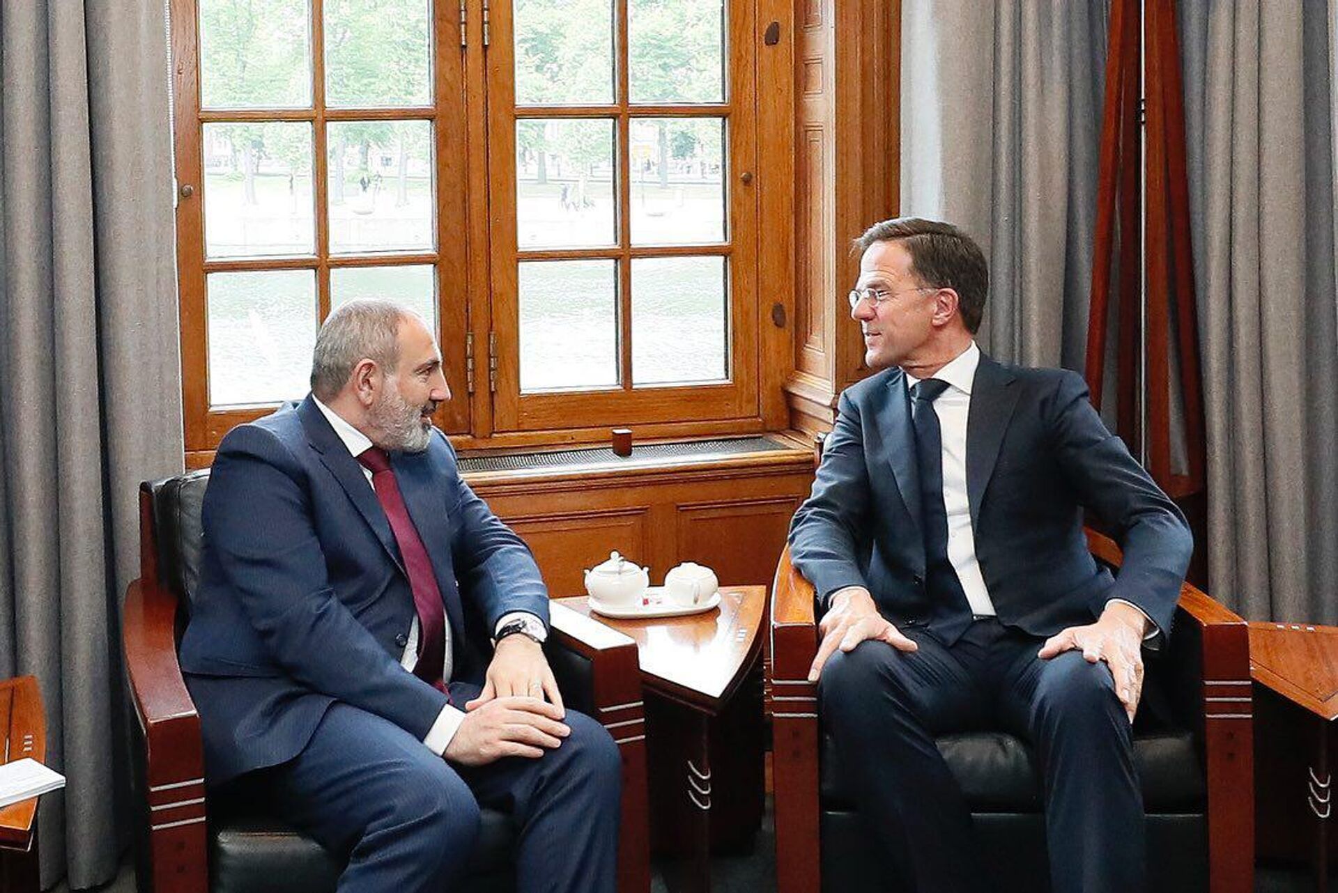 Встреча премьер-министров Армении и Нидерландов Никола Пашиняна и Марком Руте (11 мая 2022). Гаага - Sputnik Արմենիա, 1920, 12.05.2022