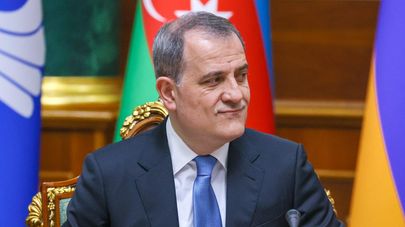 Министр иностранных дел Азербайджана Джейхун Байрамов на заседании Совета глав МИД стран СНГ (13 мая 2022). Душанбе