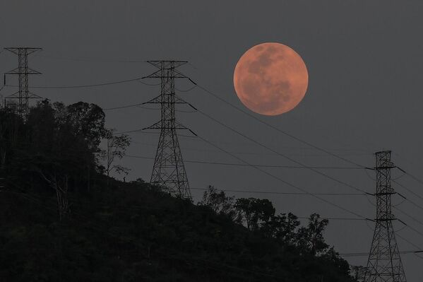 Полная луна в Каракасе - Sputnik Армения