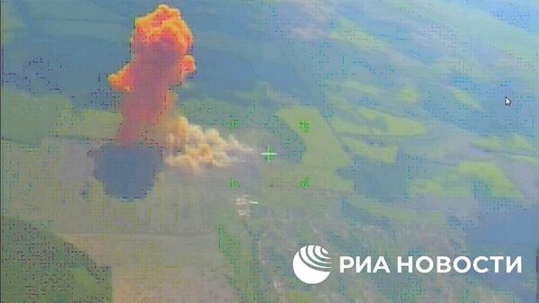 Видео взрыва с ядовитым облаком, устроенного украинскими спецслужбами в ДНР - Sputnik Армения