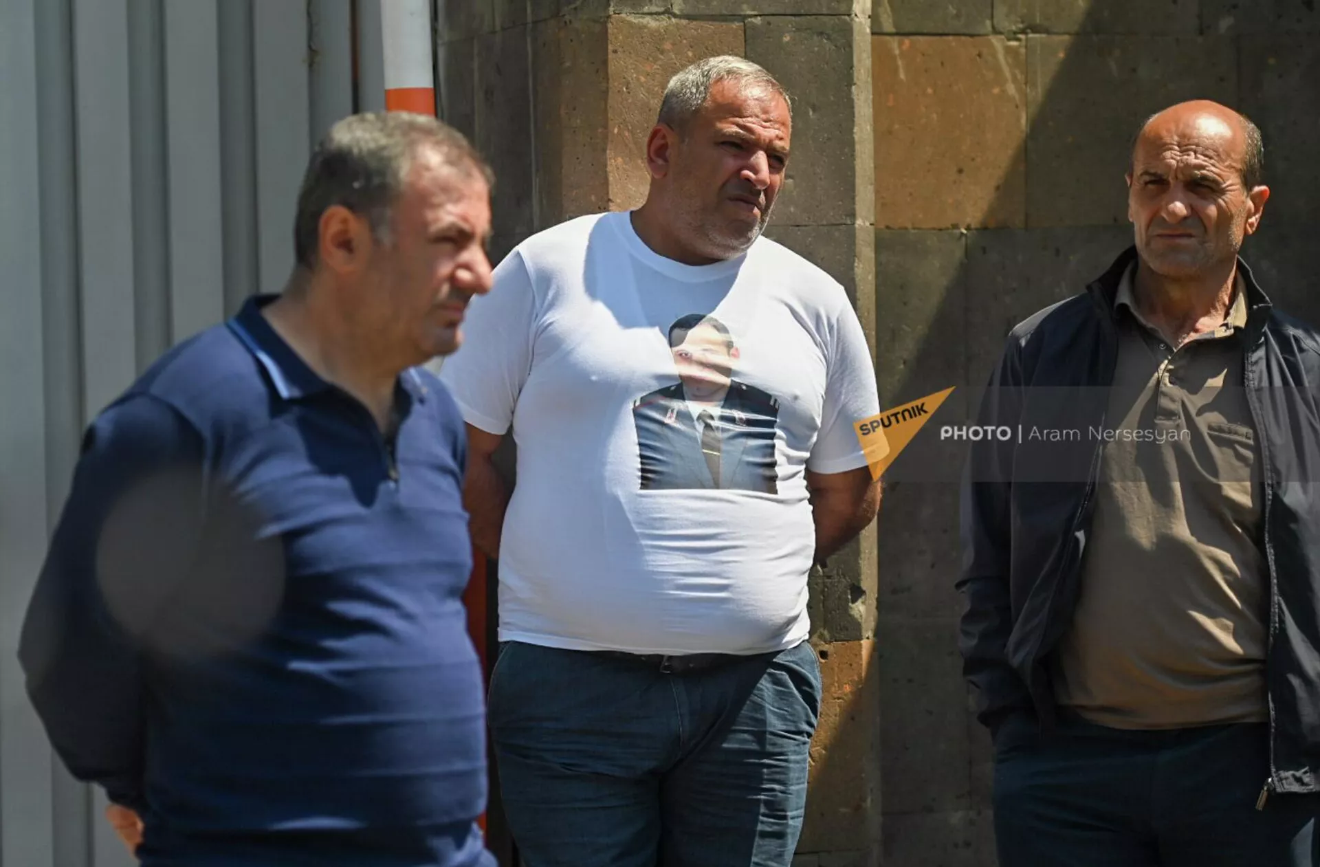 Акция родственников погибших военнослужащих у Главного военного следственного управления (18 мая 2022). Еревaн Акция родственников погибших военнослужащих у Главного военного следственного управления (18 мая 2022). Еревaн - Sputnik Армения, 1920, 18.05.2022