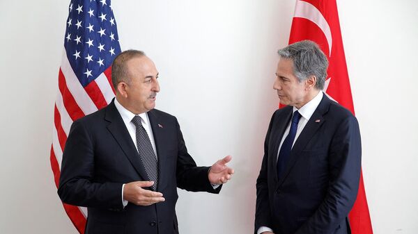 Госсекретарь США Энтони Блинкен встречается с министром иностранных дел Турции Мевлютом Чавушоглу в Штаб-квартире ООН (18 мая 2022). Нью-Йорк - Sputnik Армения