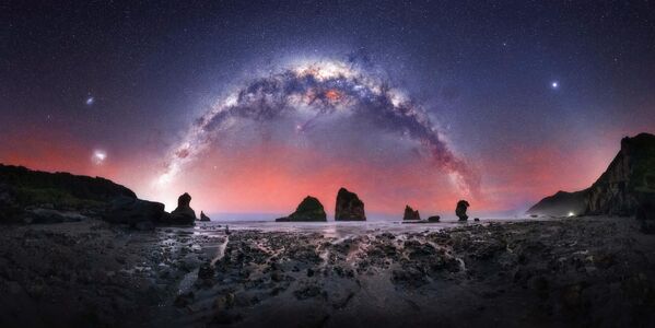 Снимок The Rocks новозеландского фотографа Rachel Roberts, вошедший в список 25 лучших фотографий конкурса 2022 Milky Way Photographer of the Year. - Sputnik Армения