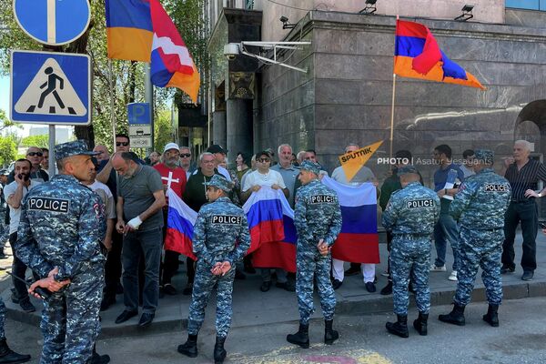 Акция протеста у посольства России (22 мая 2022). Еревaн - Sputnik Армения