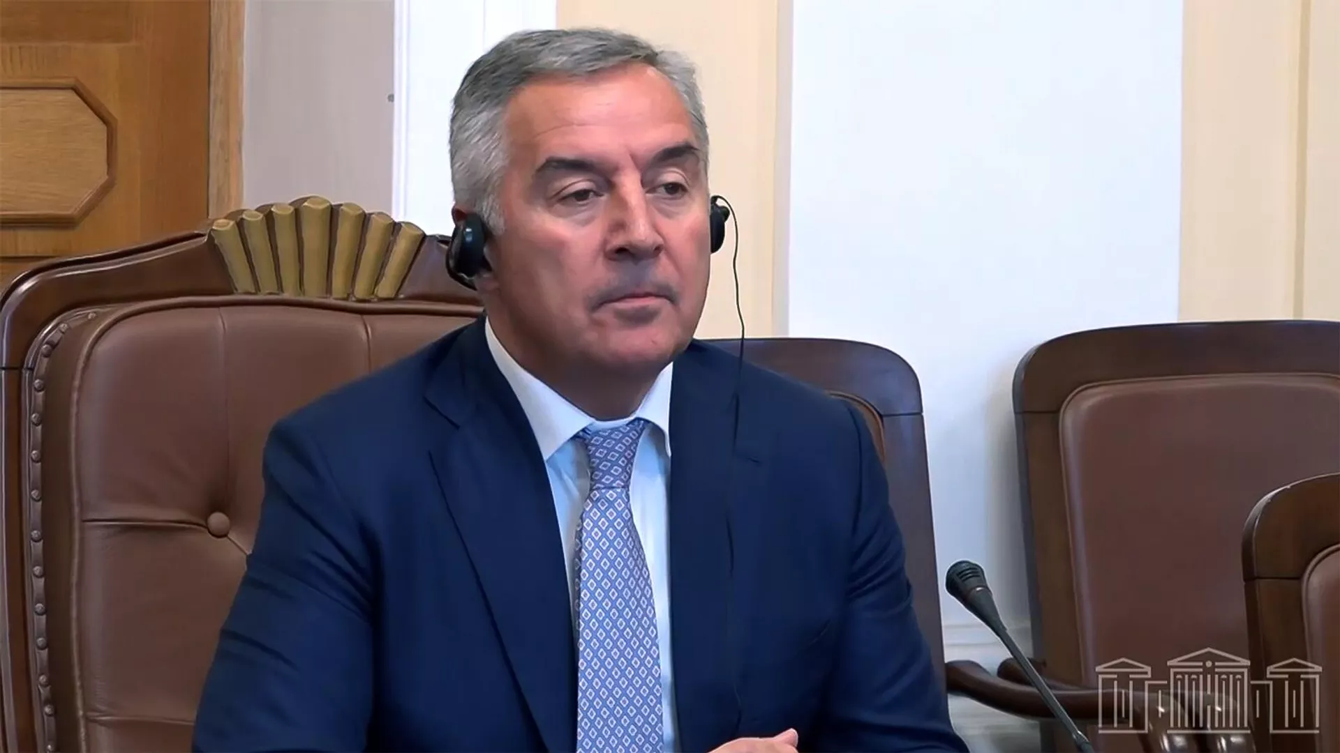 Президент Черногории Майло Джуканович на встрече с председателем Парламента Армении (27 мая 2022). Еревaн Президент Черногории Майло Джуканович на встрече с председателем Парламента Армении (27 мая 2022). Еревaн - Sputnik Армения, 1920, 27.05.2022