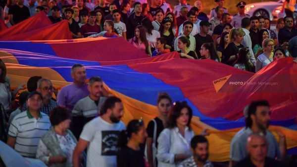 Шествие оппозиции в Еревaне - Sputnik Армения
