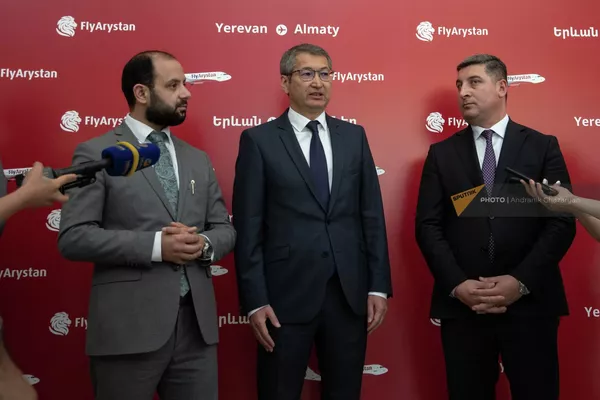 Пресс-конференция на тему первого рейса Алматы-Ереван-Алматы авиакомпании FlyArystan (2 июня 2022). Еревaн - Sputnik Армения