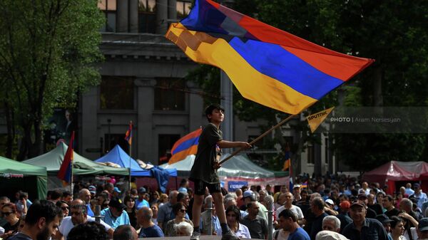 Митинг оппозиции на площади Франции (3 июня 2022). Еревaн - Sputnik Армения