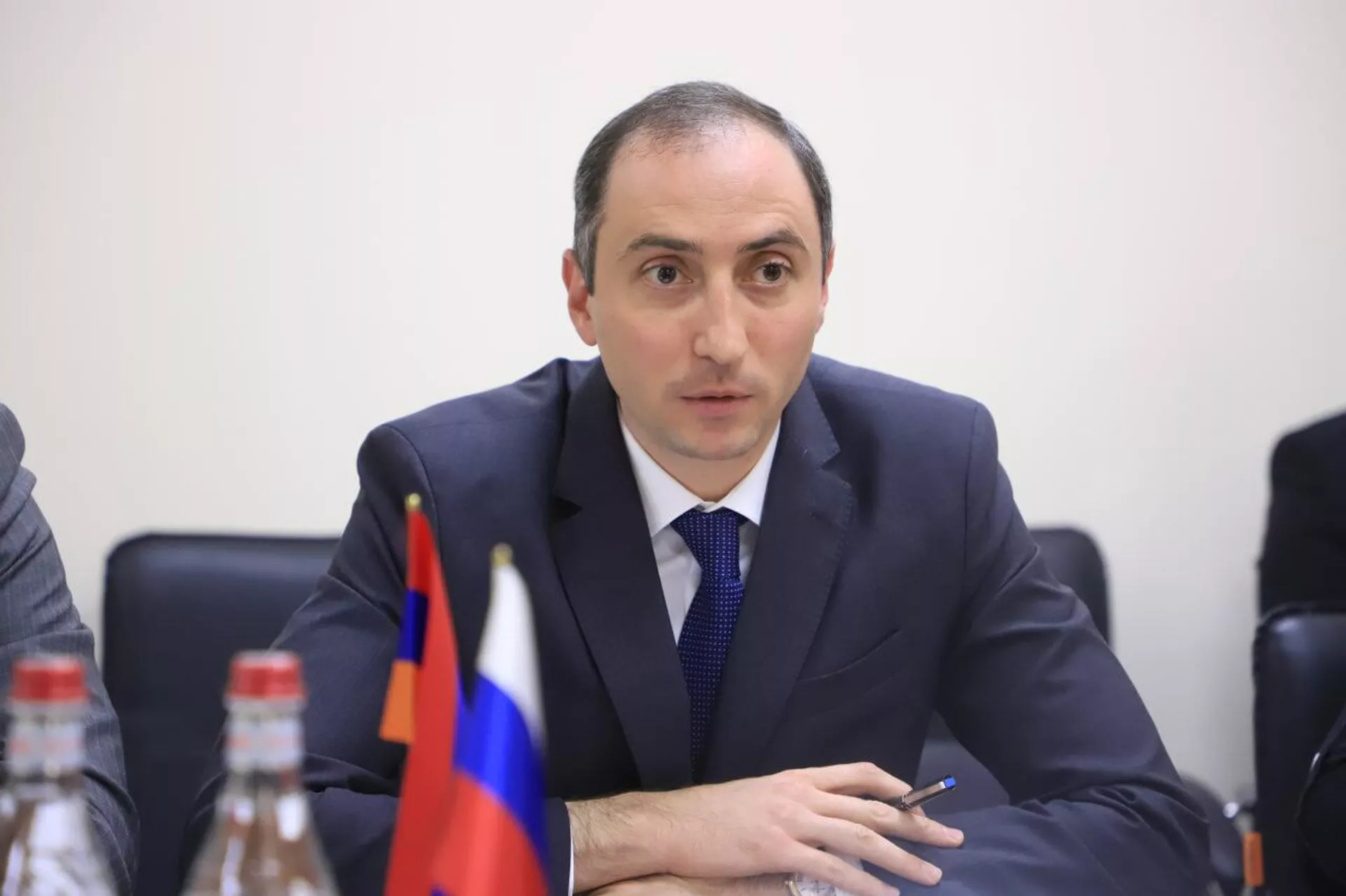 Министр высокотехнологичной промышленности Роберт Хачатрян принял Чрезвычайного и полномочного посла России Сергея Копыркина (7 июня 2022). Еревaн - Sputnik Армения, 1920, 07.06.2022
