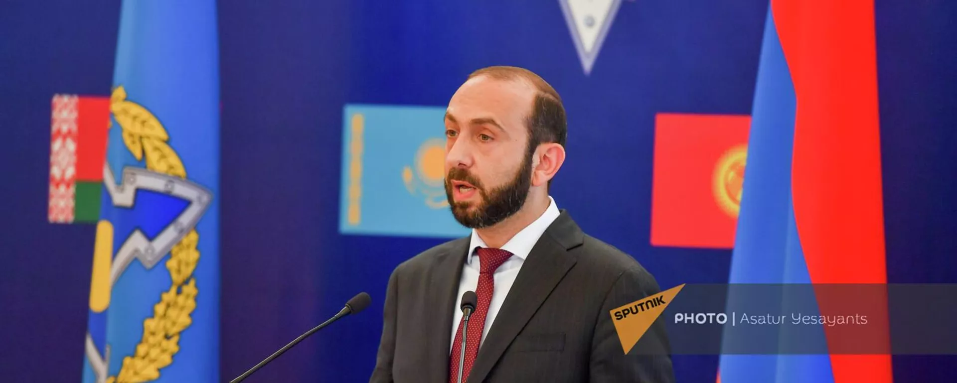 Глава МИД Арарат Мирзоян во время пресс-конференции по итогам заседания Совета министров иностранных дел стран ОДКБ (10 июня 2022). Еревaн - Sputnik Армения, 1920, 10.06.2022