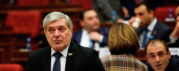 Депутат от фракции Мой Шаг Ованнес Игитян на заседании парламента (15 января 2019). Еревaн Депутат от фракции Мой Шаг Ованнес Игитян на заседании парламента (15 января 2019). Еревaн - Sputnik Արմենիա