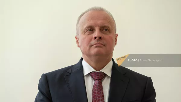 Чрезвычайный и полномочный посол России Сергей Копыркин на выставке Александр Грибоедов. Дорога на Кавказ, открывшейся в Национальной библиотеке Армении (13 июня 2022). Еревaн - Sputnik Армения