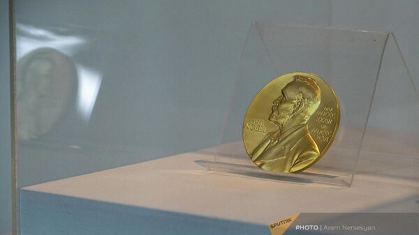 Արտեմ (Արտյոմ) Պատապուտյանի Նոբելյան մրցանակը, որը նա նվիրել է Հայաստանի պատմության թանգարանին  - Sputnik Արմենիա