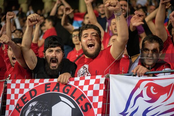 Реакция армянских болельщиков во время матча 4-го тура Лиги наций Армения – Шотландия  - Sputnik Армения