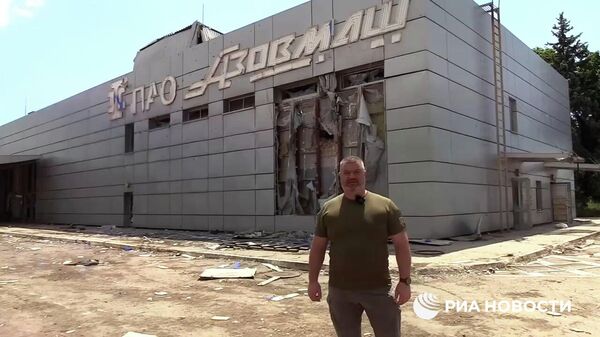 Бывший подполковник СБУ для РИА Новости снял видеоэкскурсию по аэропорту Мариуполя - Sputnik Армения